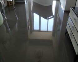 Porcelain tile 24x24 inches seamless installation.