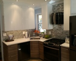 Complete kitchen remodeling. Everything new except floor.