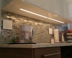Complete kitchen remodeling. Everything new except floor.