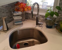 Complete kitchen remodeling. Everything new except floor.