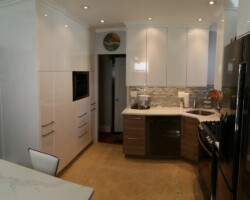 Complete kitchen remodeling. Everything new except floor.